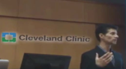 Christian Nix teaching at the Cleveland Clinic